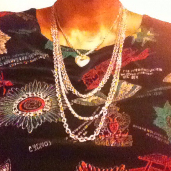 🎉HP🎉 Vintage Heart Locket Necklace with 5 Chains - Picture 4 of 4