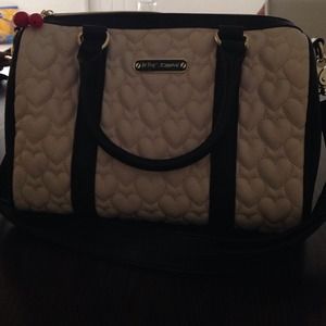 Betsey Johnson ❤️@lillianguada hold )