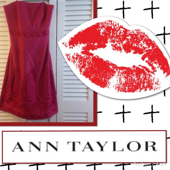 💋Lovely Strapless Embroidered Ann Taylor Dress💋