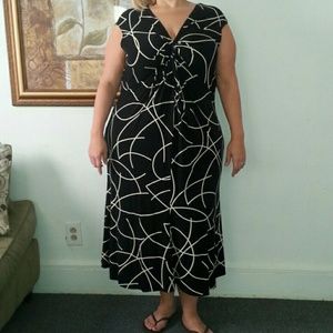 Plus size dress barn dress