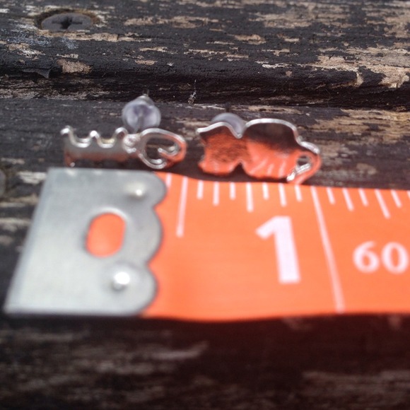 ⬇Cat & Fishbone Earrings❌SOLD❌ - Picture 3 of 4