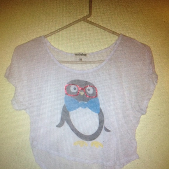 Hi-Lo penguin crop top