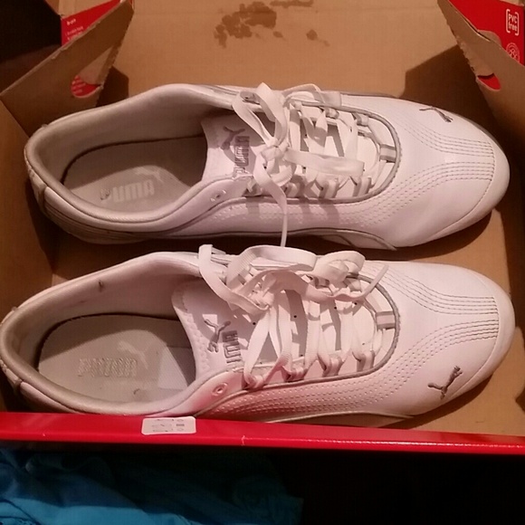 pumas
 Shoes - Pumas shoes