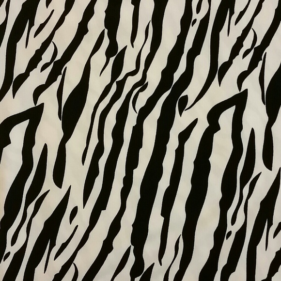 Zebra Print Tank with Lace - Picture 3 of 4