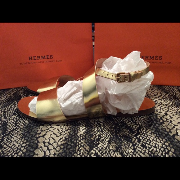 😍Pre-Loved J Crew Sandals - Picture 1 of 3