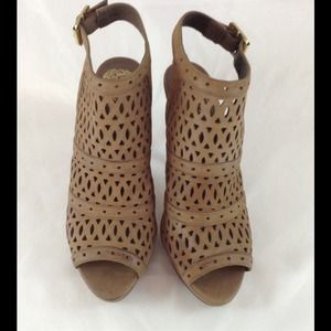 "REDUCED" Vince Camuto Shoes