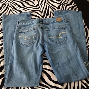 American eagle ripped jeans