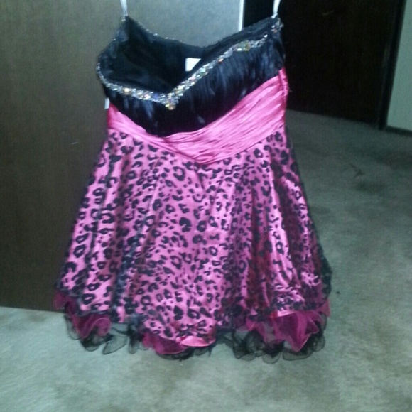 Cinderella prom dress - Picture 1 of 2