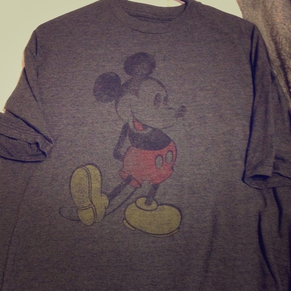 Vintage looking Mickey Mouse tee