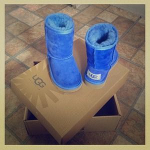 Baby UGG classics