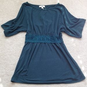 NWT! Dark green pretty top crochet lace detail
