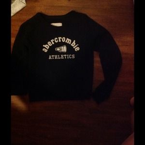 Girls Abercrombie sweat shirt M