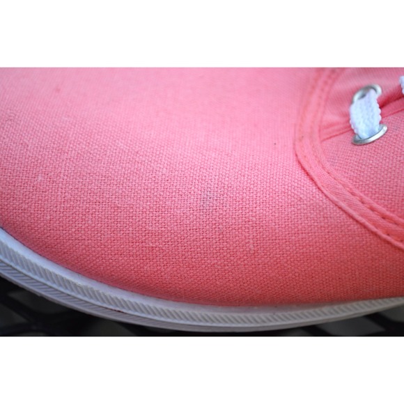 ✋SOLD IN BUNDLE✋🎉HOST PICK🎉 F21 Pink Sneakers - Picture 2 of 4