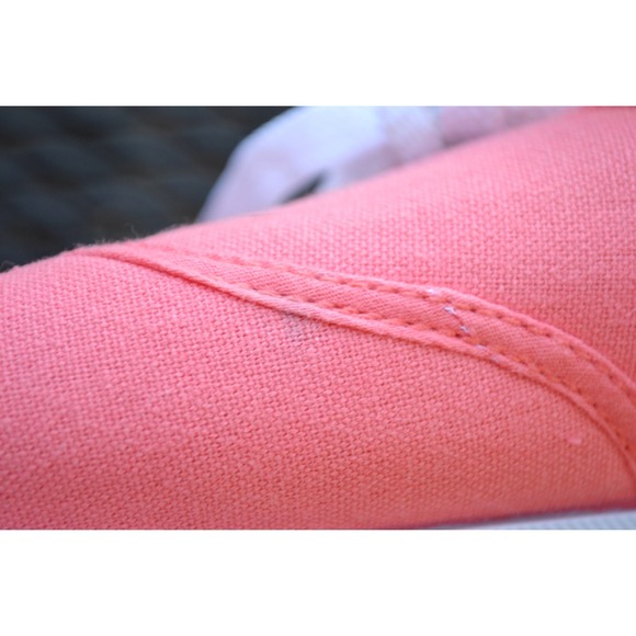 ✋SOLD IN BUNDLE✋🎉HOST PICK🎉 F21 Pink Sneakers - Picture 3 of 4