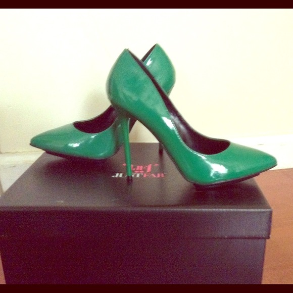 Green pumps