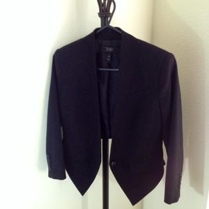 Cropped black blazer 💕