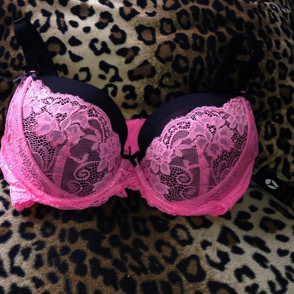 Q-T intimates  Other - Reserved for @bambam17 Black and pink lace bra 36D
