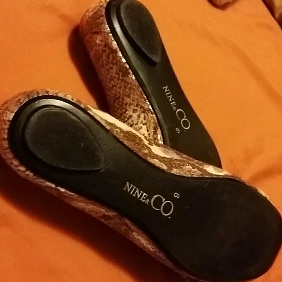 Flats - Picture 2 of 2