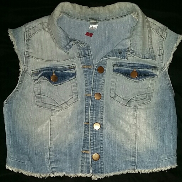 Crop Denim Vest - Picture 2 of 2