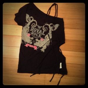 🚫SOLD in bundle Diesel tee w/straps and cut out