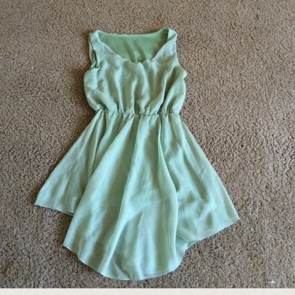 Greenish dress - Picture 2 of 2