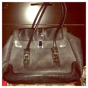 ‼️REDUCED ‼️BLACK HANDBAG