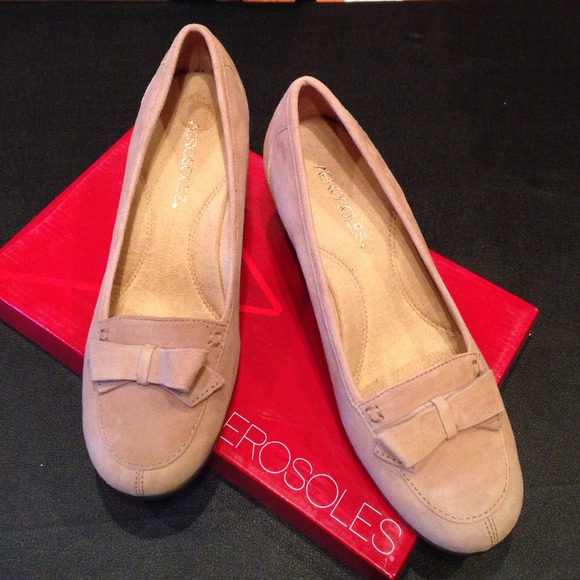 Tan size 7!!! New !!