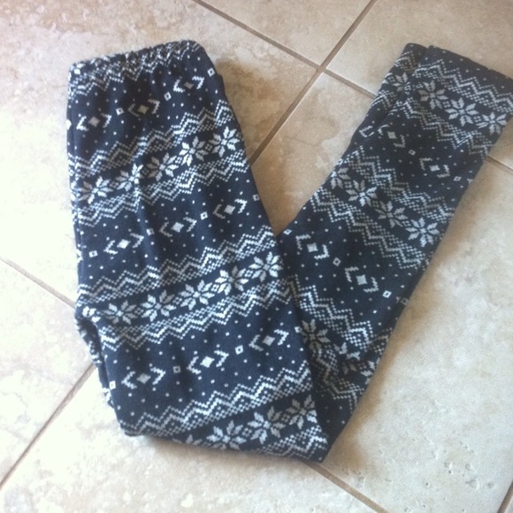 Black and white leggings