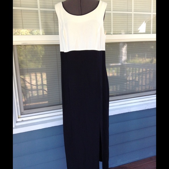 S.L Fashions Dresses & Skirts - S.L. FASHIONS Black & White Dress, Sz 16