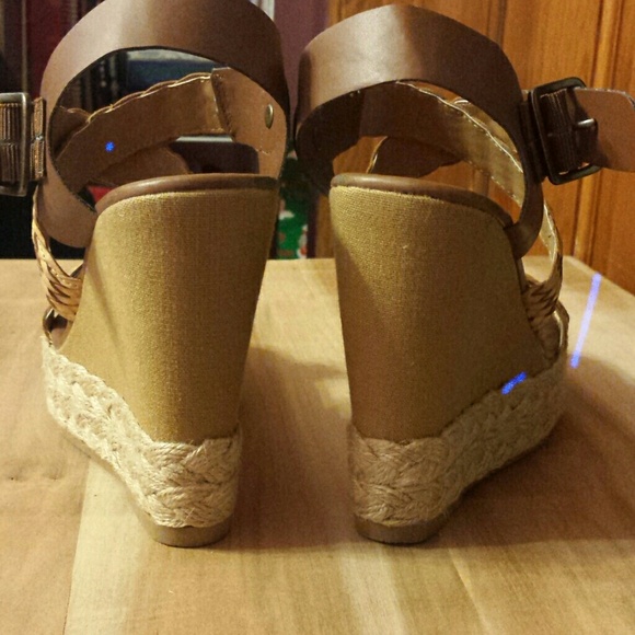 Shoes - Picture 3 of 3