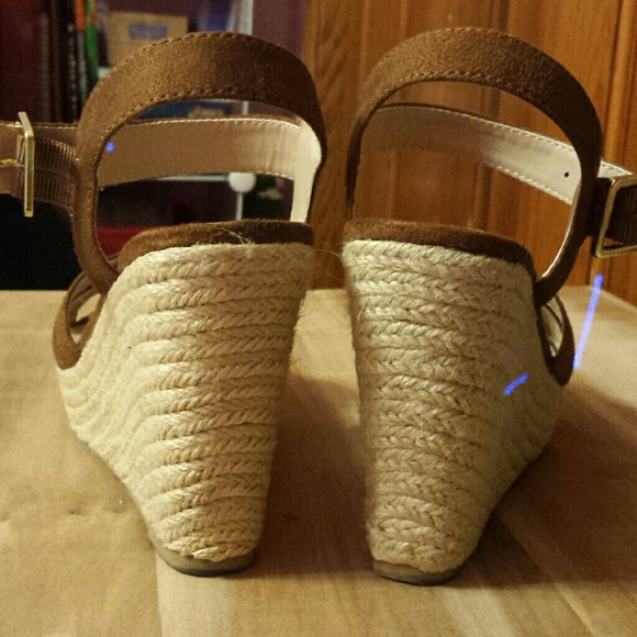 Shoes - Picture 3 of 3