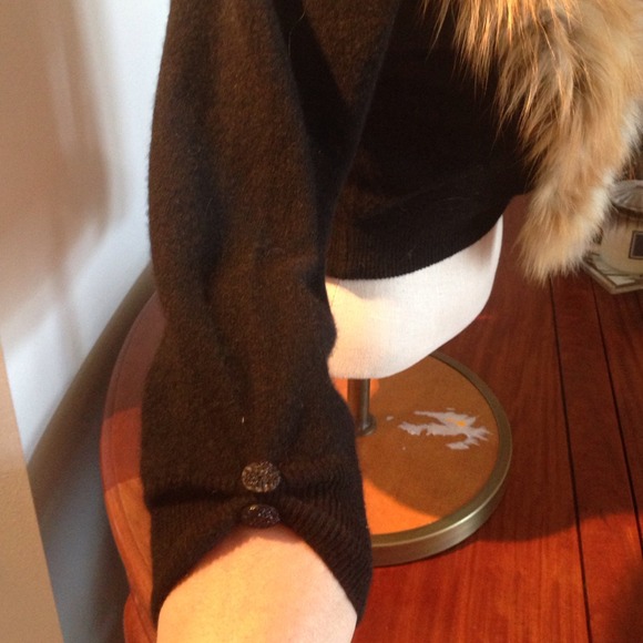 Vintage sweater with real fur collar - Picture 4 of 4