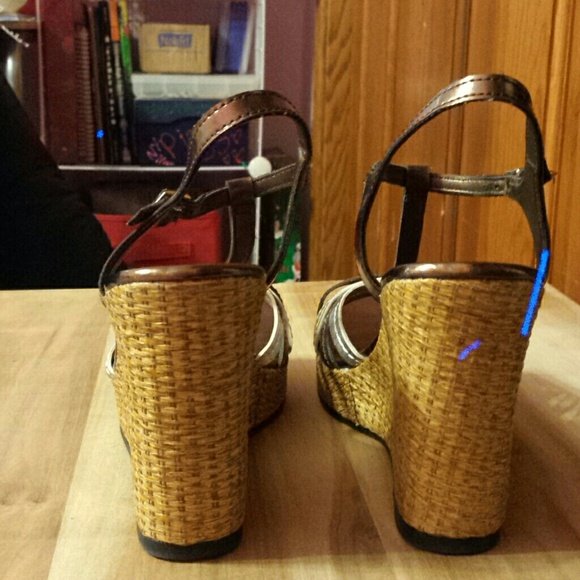 Shoes - Picture 3 of 3