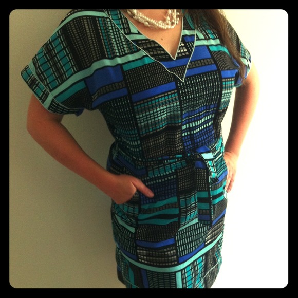 Banana Republic Dress - Style #539399 - Size 8