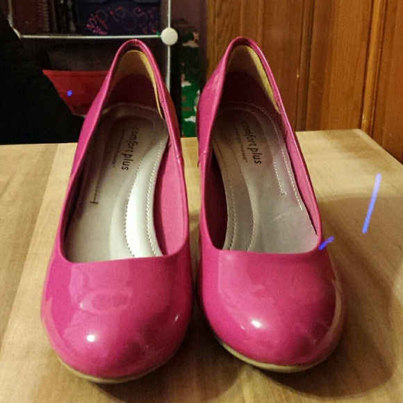 Shoes - Picture 2 of 3