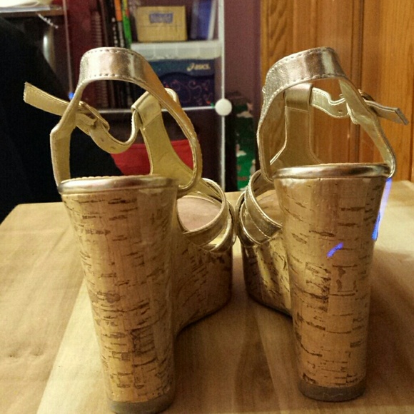 Shoes - Picture 3 of 3
