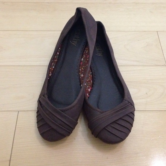 Brown flats