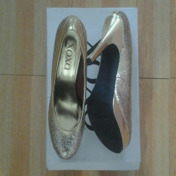 Gold Glitter Shoes - Picture 2 of 2