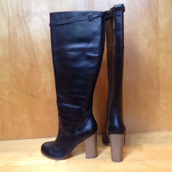 Report "Saco" Knee High Boot