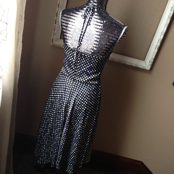 Alyn Paige Sexy Satin halter dress in polka dot - Picture 3 of 4