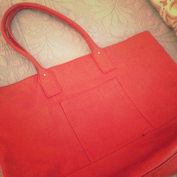 Great Condition, orange leather, large tote!