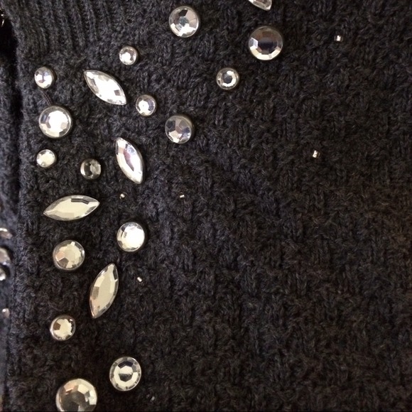 💔 Bundled 💔 💗 American Eagle sweater 💗 - Picture 2 of 3