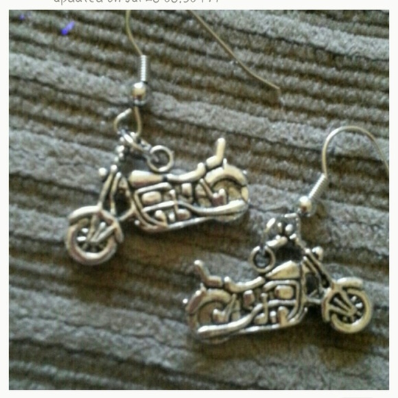 Motorcycle earring