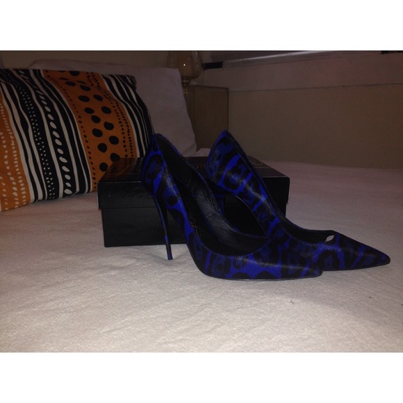 Navy blue leopard pumps