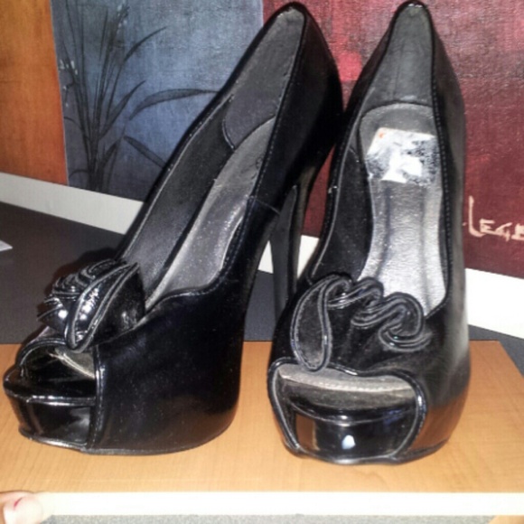 Black heels