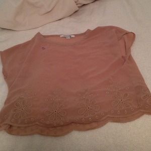 tan flower cut out tee