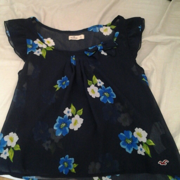 Hollister top.