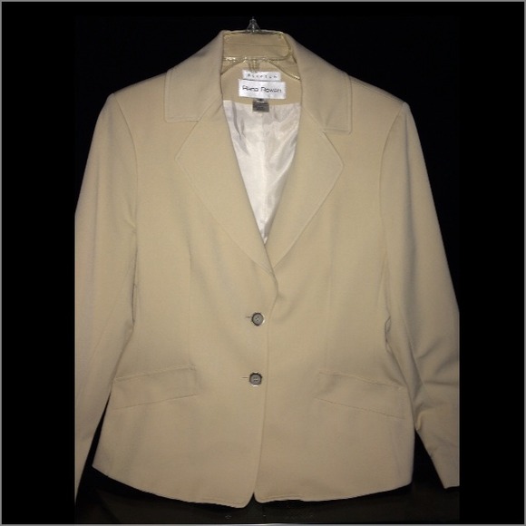 Blazer - Picture 2 of 2
