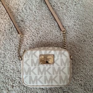 Michael Kors jet set logo cross body
