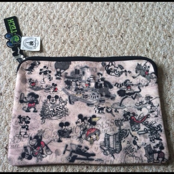 Reversible Mickey Mouse laptop case